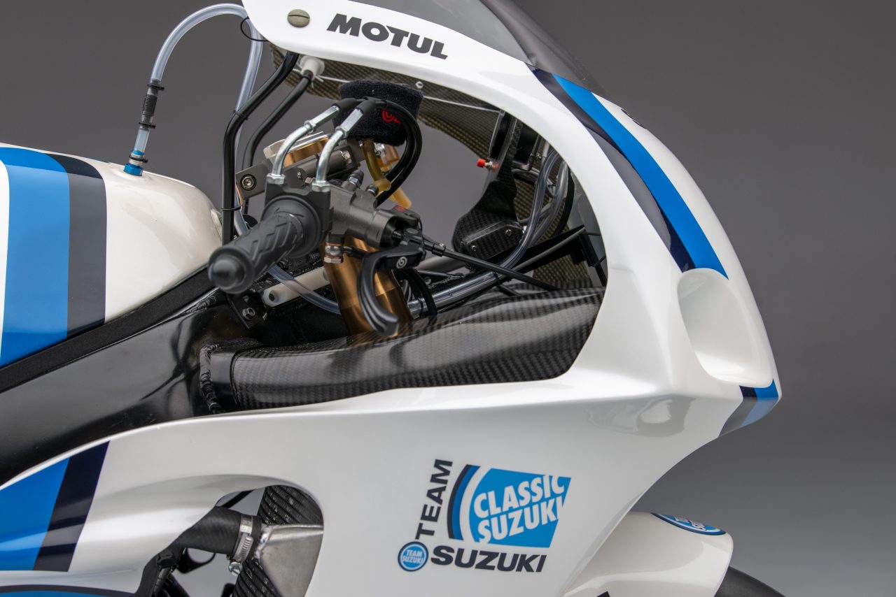 The Team Classic Suzuki GSX-R750 SRAD Is A Retro Dream Come True