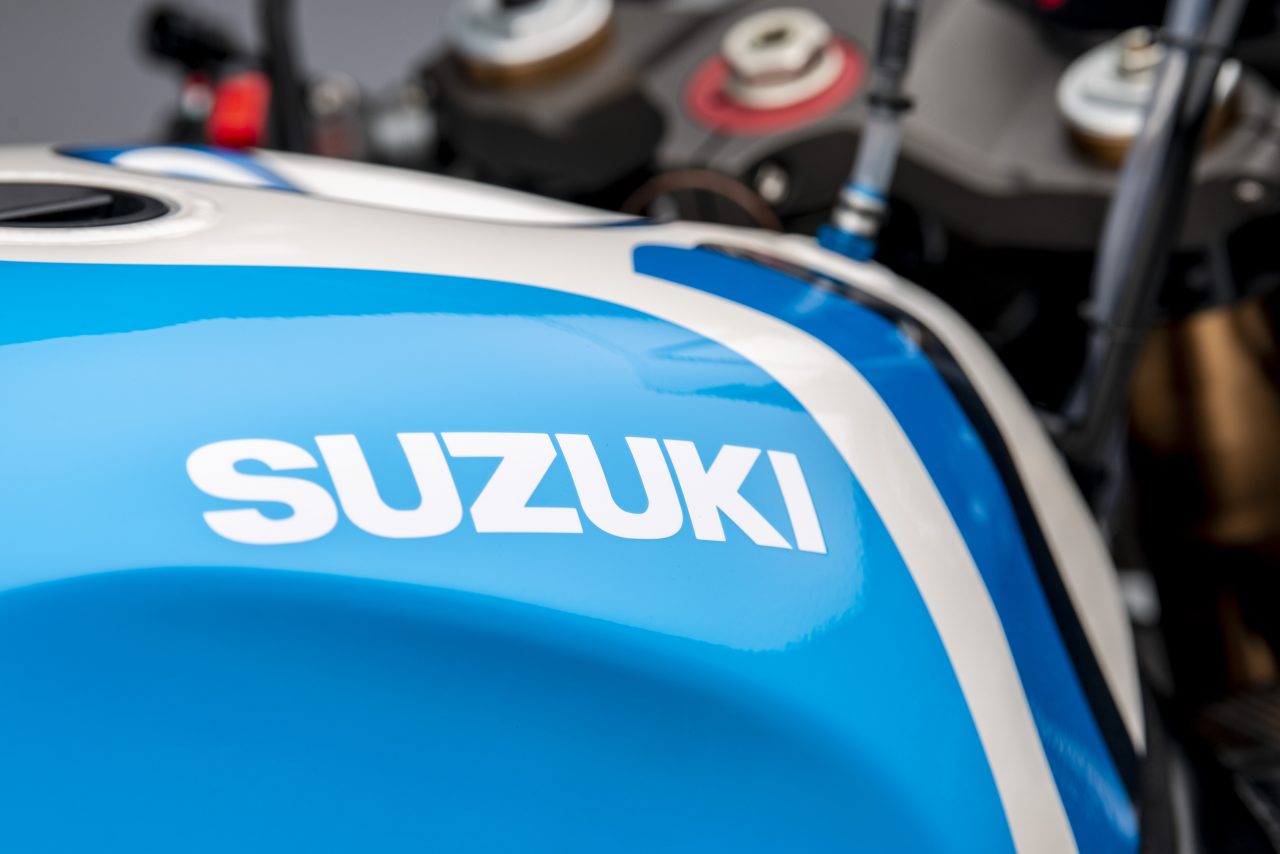 The Team Classic Suzuki GSX-R750 SRAD Is A Retro Dream Come True